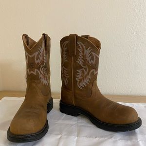 Mint Condition Composite Ariat Boots. Worn once. My loss your gain.
